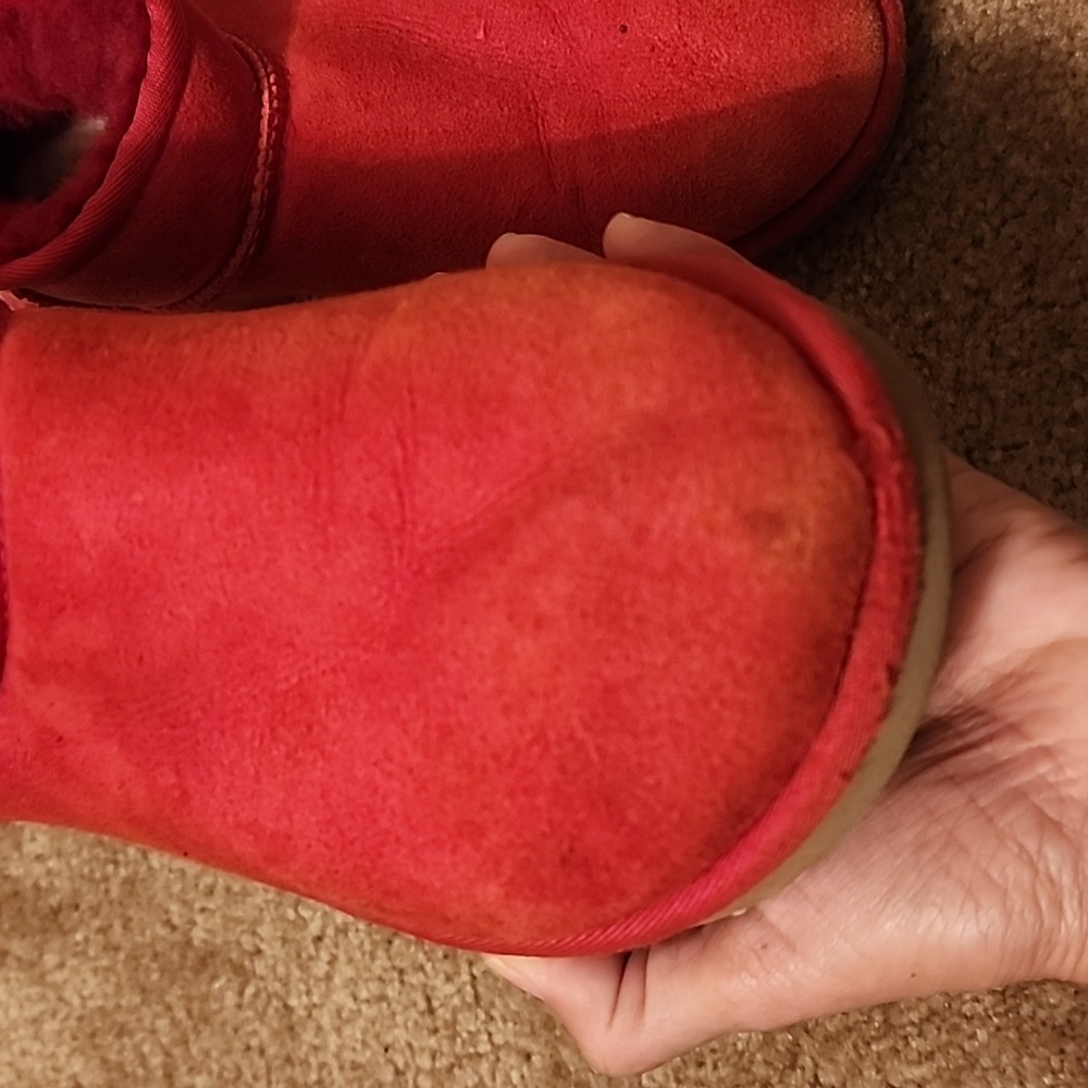 UGG Classic Ultra Mini Boots - Picture 2 of 16